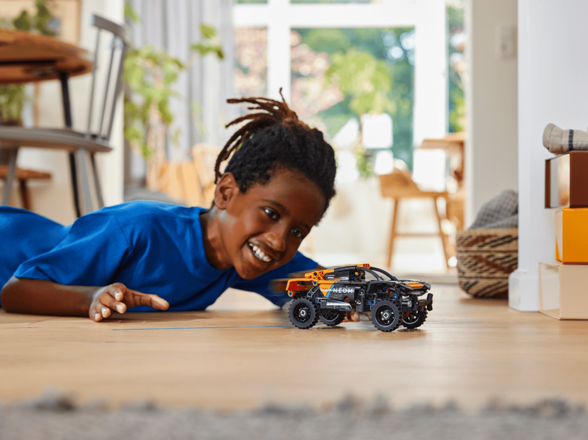 Lego Technic NEOM McLaren Extreme E Race Car 42166