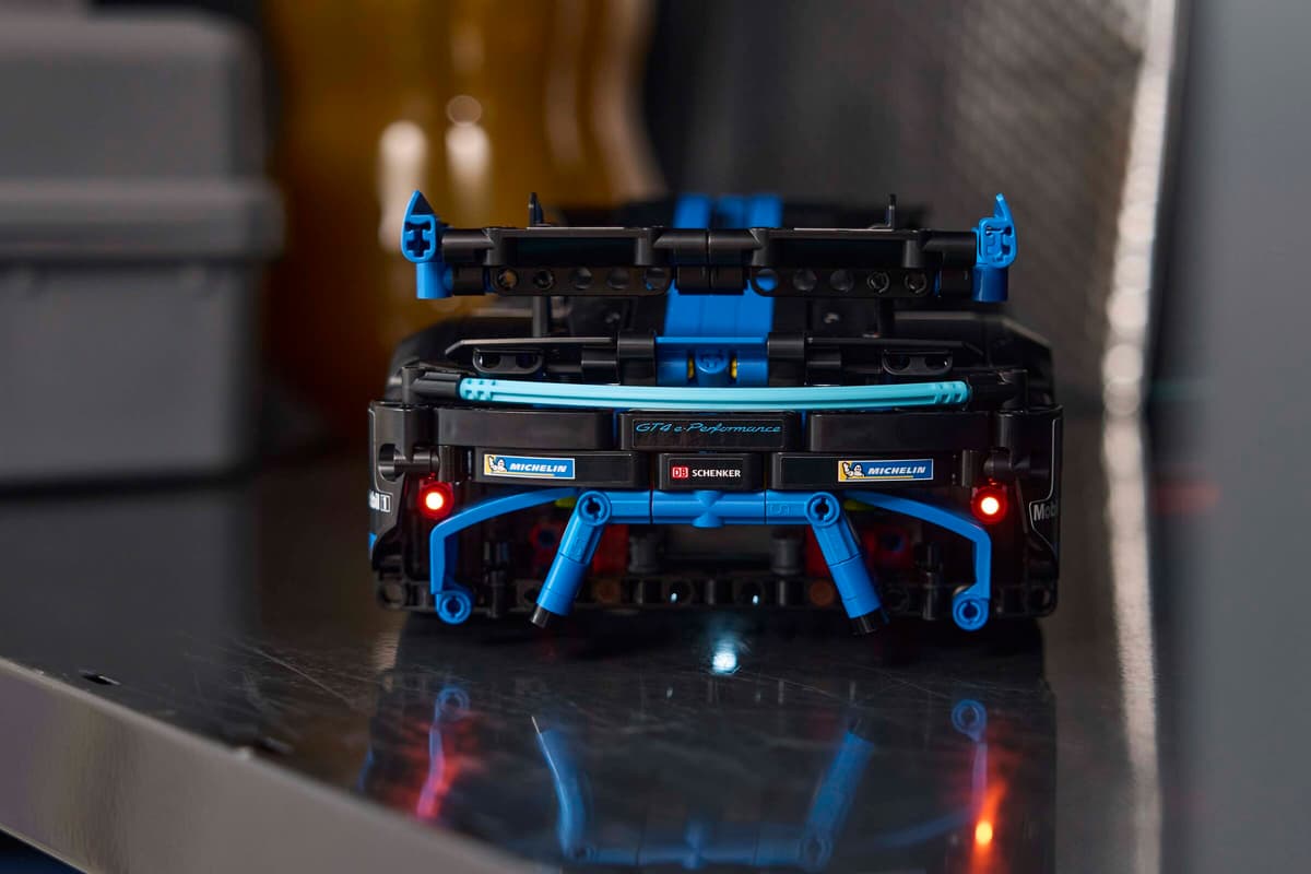 Lego 42176 Porsche GT4 e-Performance