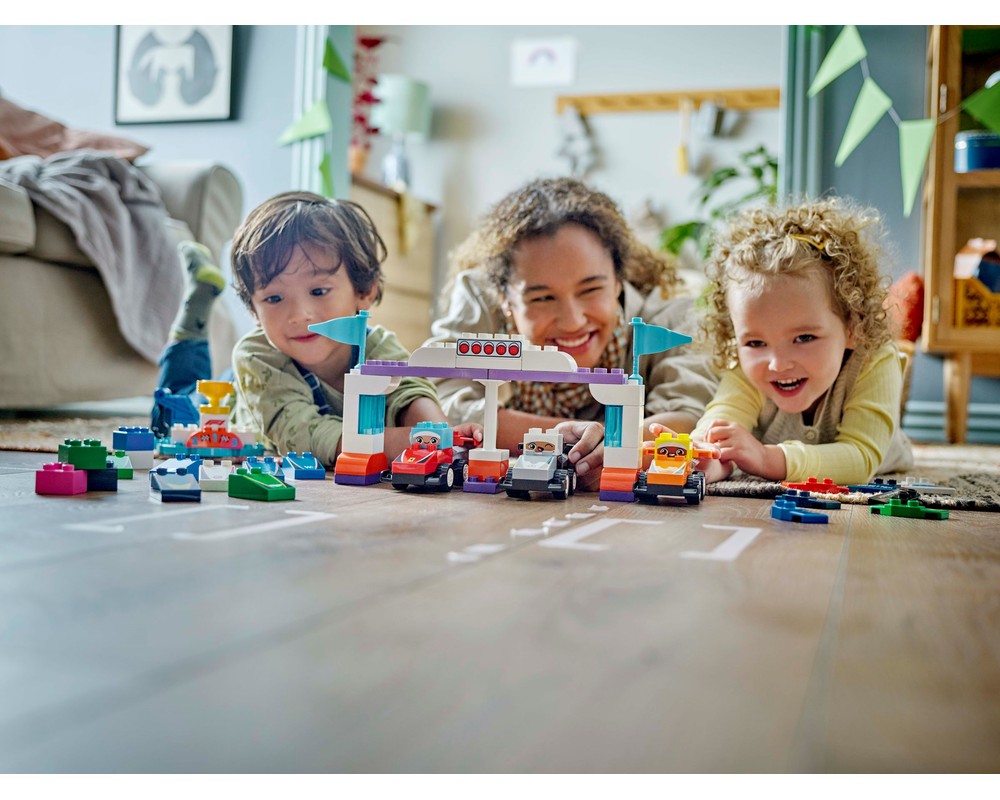 Lego Duplo F1 Team Race Cars & Drivers 10445