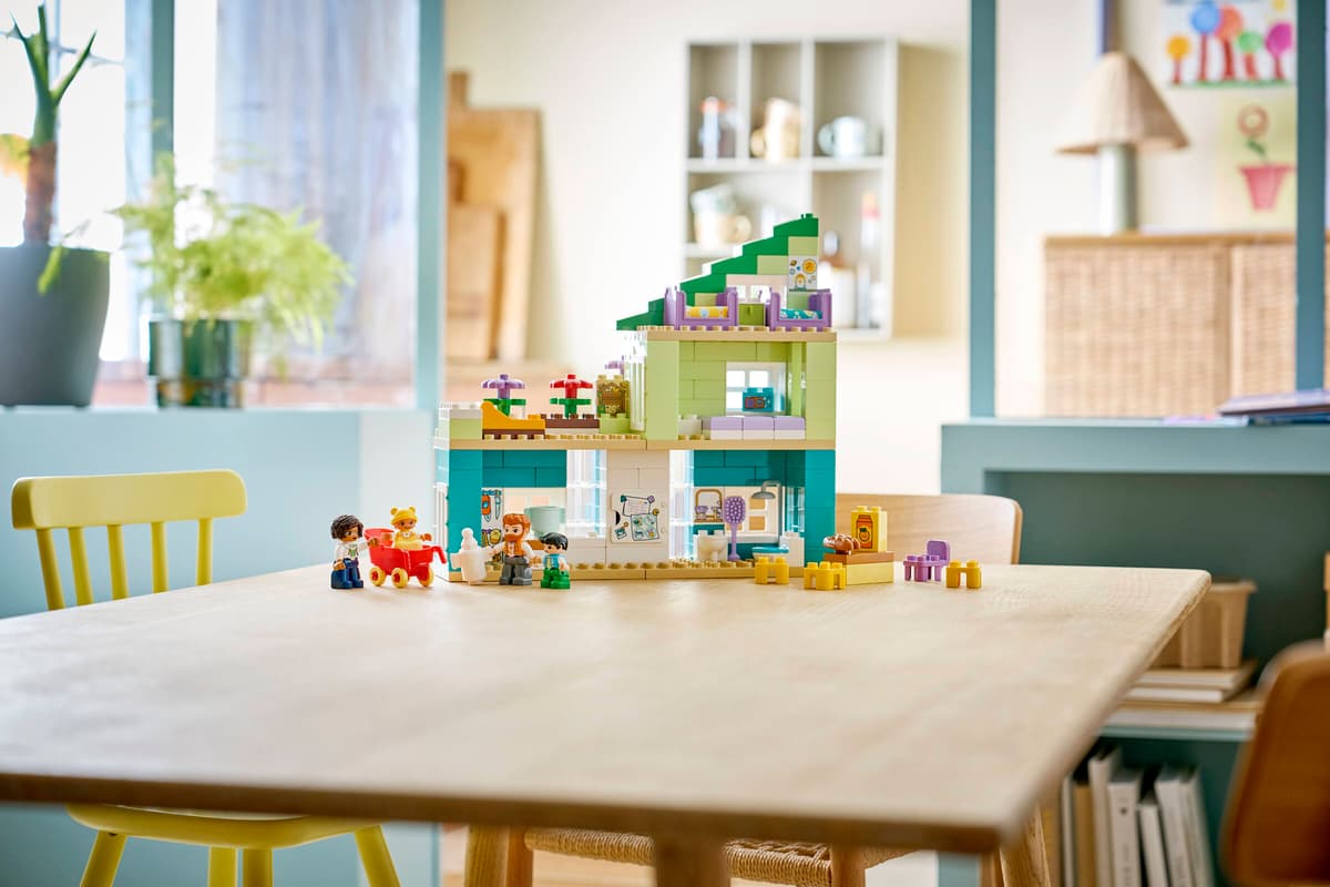 Lego Duplo 3 in 1 Modern Family House with Figures 10470