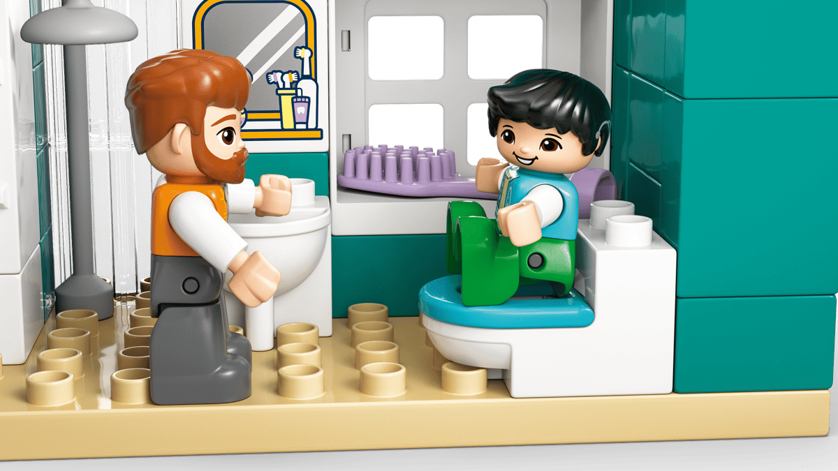 Lego Duplo 3 in 1 Modern Family House with Figures 10470