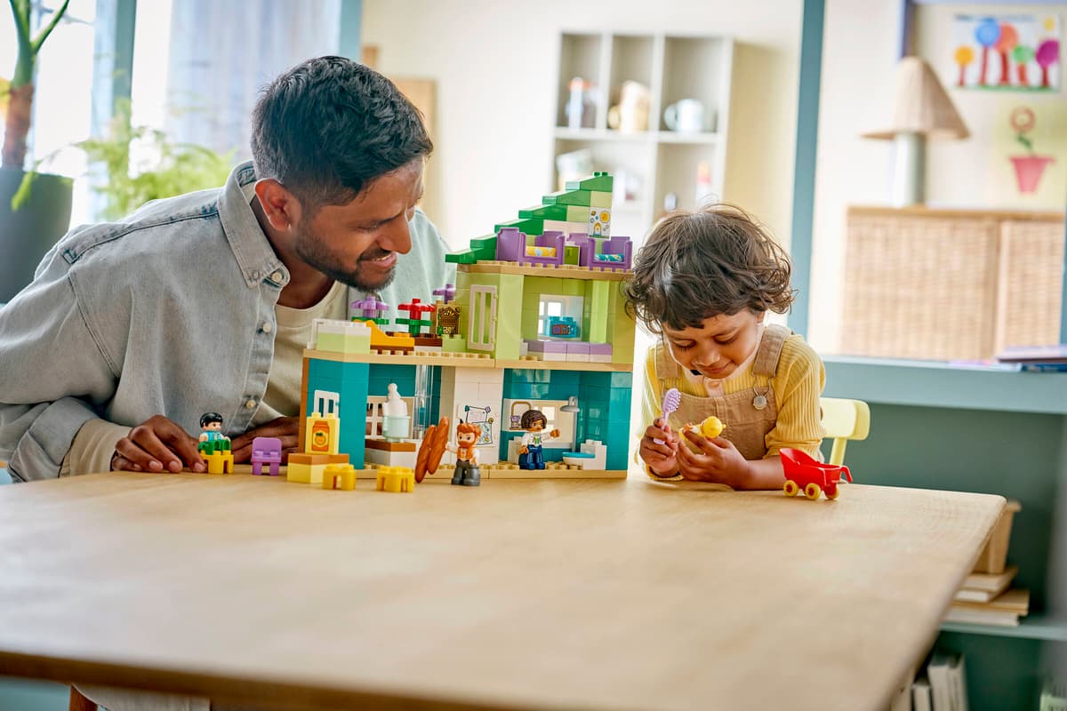 Lego Duplo 3 in 1 Modern Family House with Figures 10470