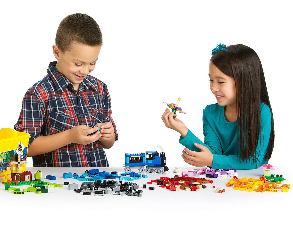 Lego Classic Medium Creative Brick Box 10696