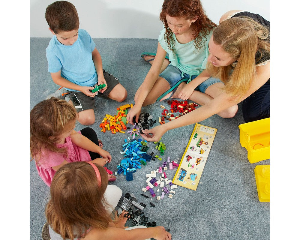 Lego Classic Large Creative Brick Box 10698