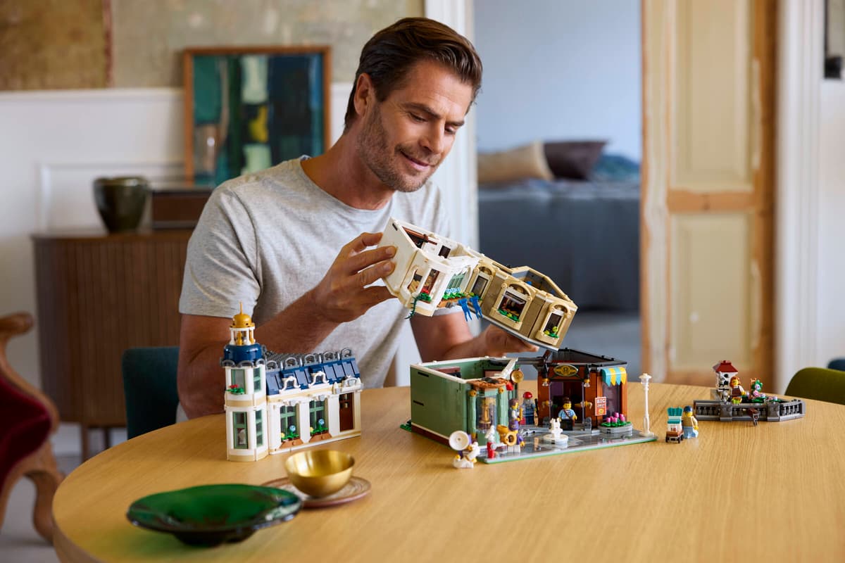 Lego Icons Shopping Street 11371