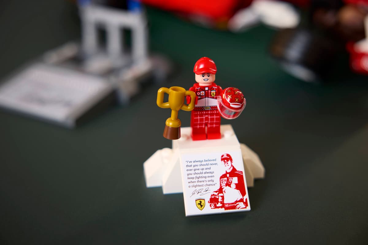 Lego Icons Ferrari F2004 & Michael Schumacher 11375