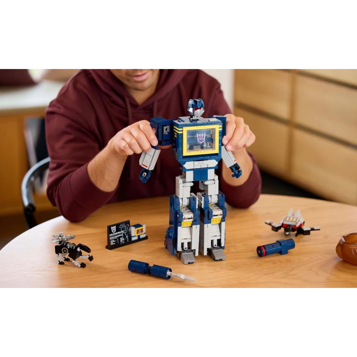 Lego Icons Transformers: Soundwave (10358)