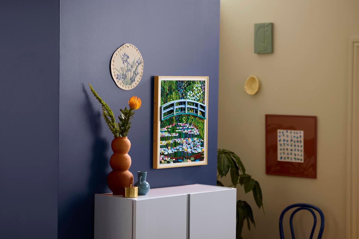 Lego Art Claude Monet – Bridge over a Pond of Water Lilies 31220