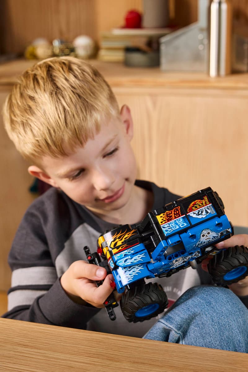 Lego Technic Monster Jam™ Grave Digger™ Fire and Ice 42219