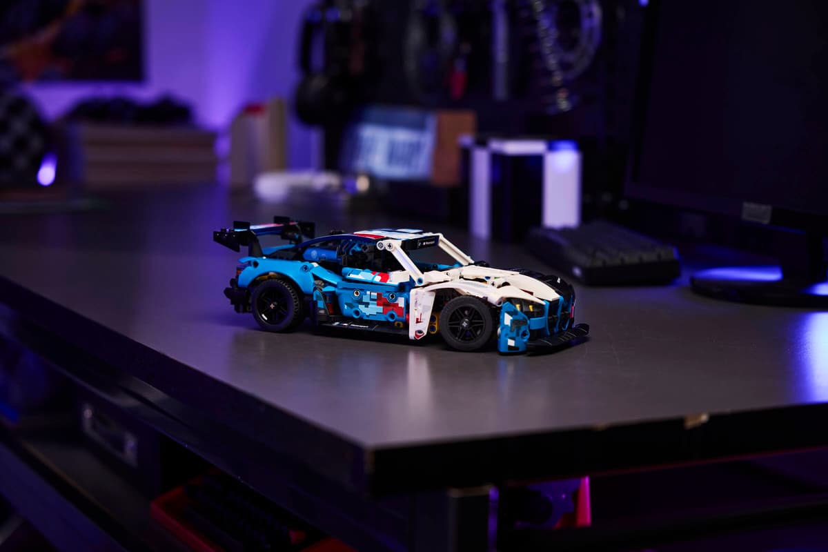 Lego Technic BMW M4 GT3 EVO Race Car 42226