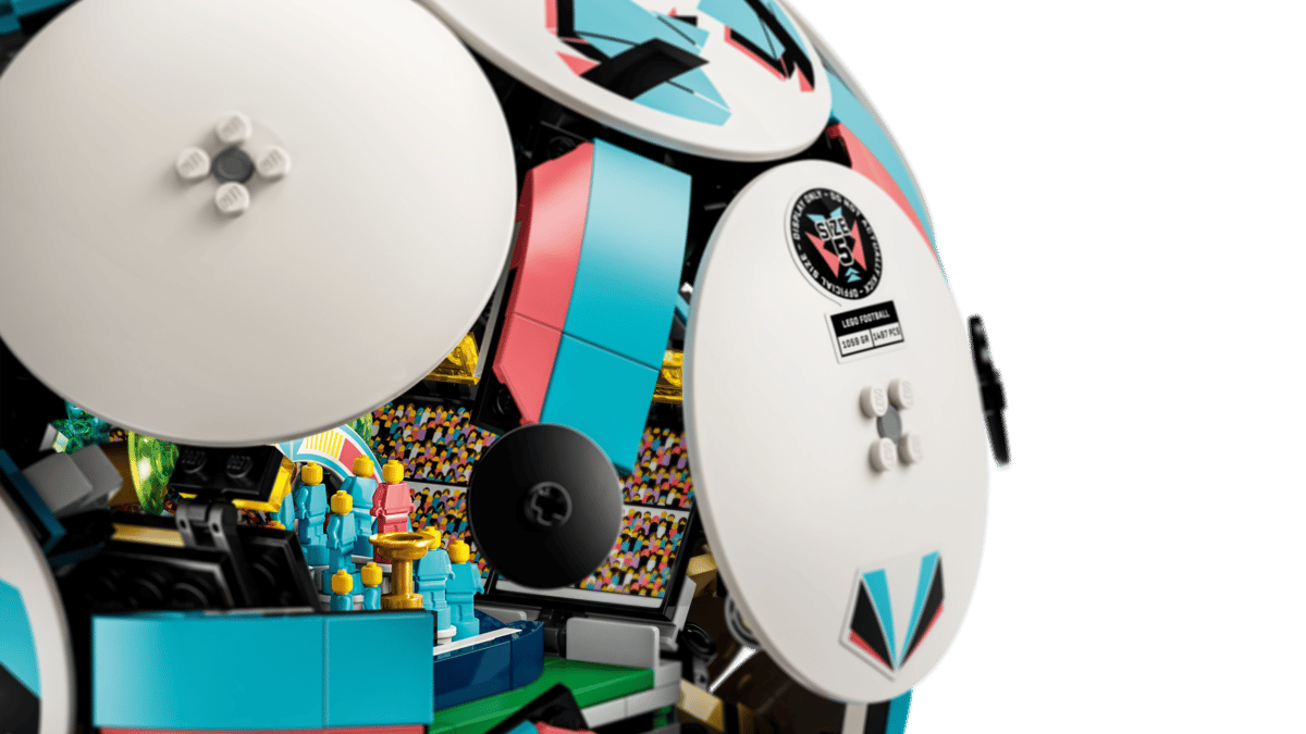 Lego Editions Soccer Ball 43019