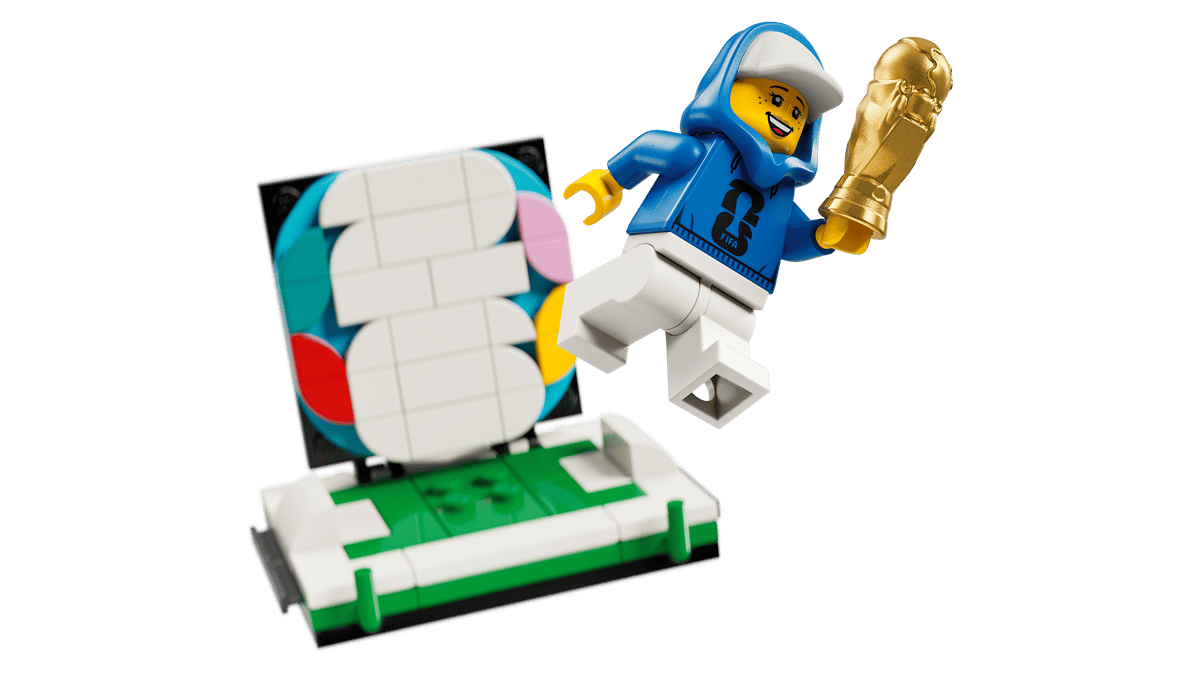 Lego Editions FIFA World Cup™ Official Trophy 43020