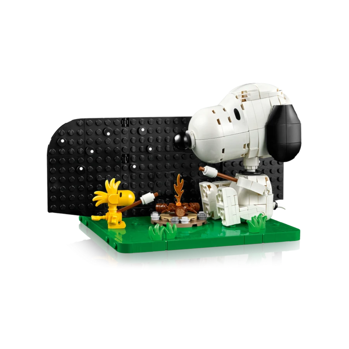 Lego Ideas Peanuts: Snoopy’s Doghouse (21368)