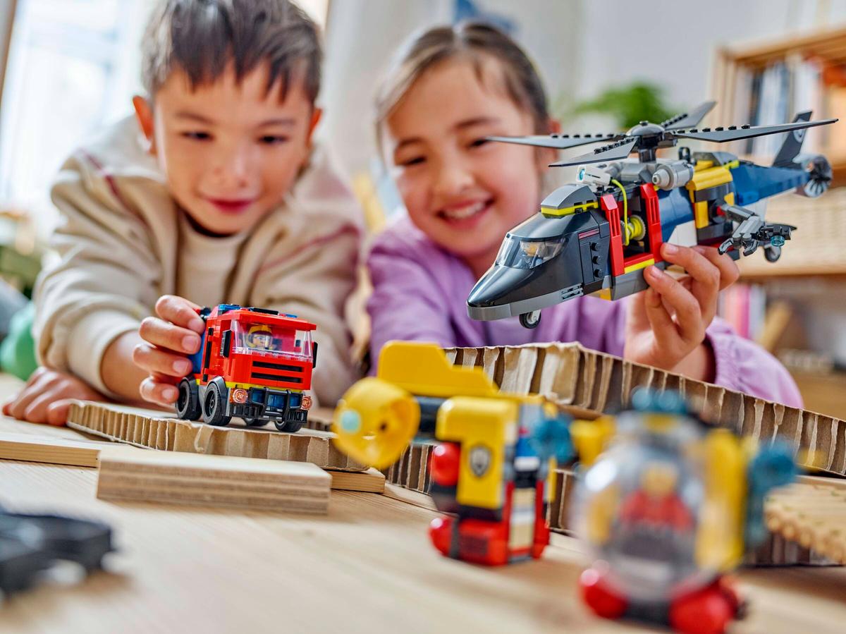 Lego 60462 Helicopter, Fire Truck & Submarine Remix