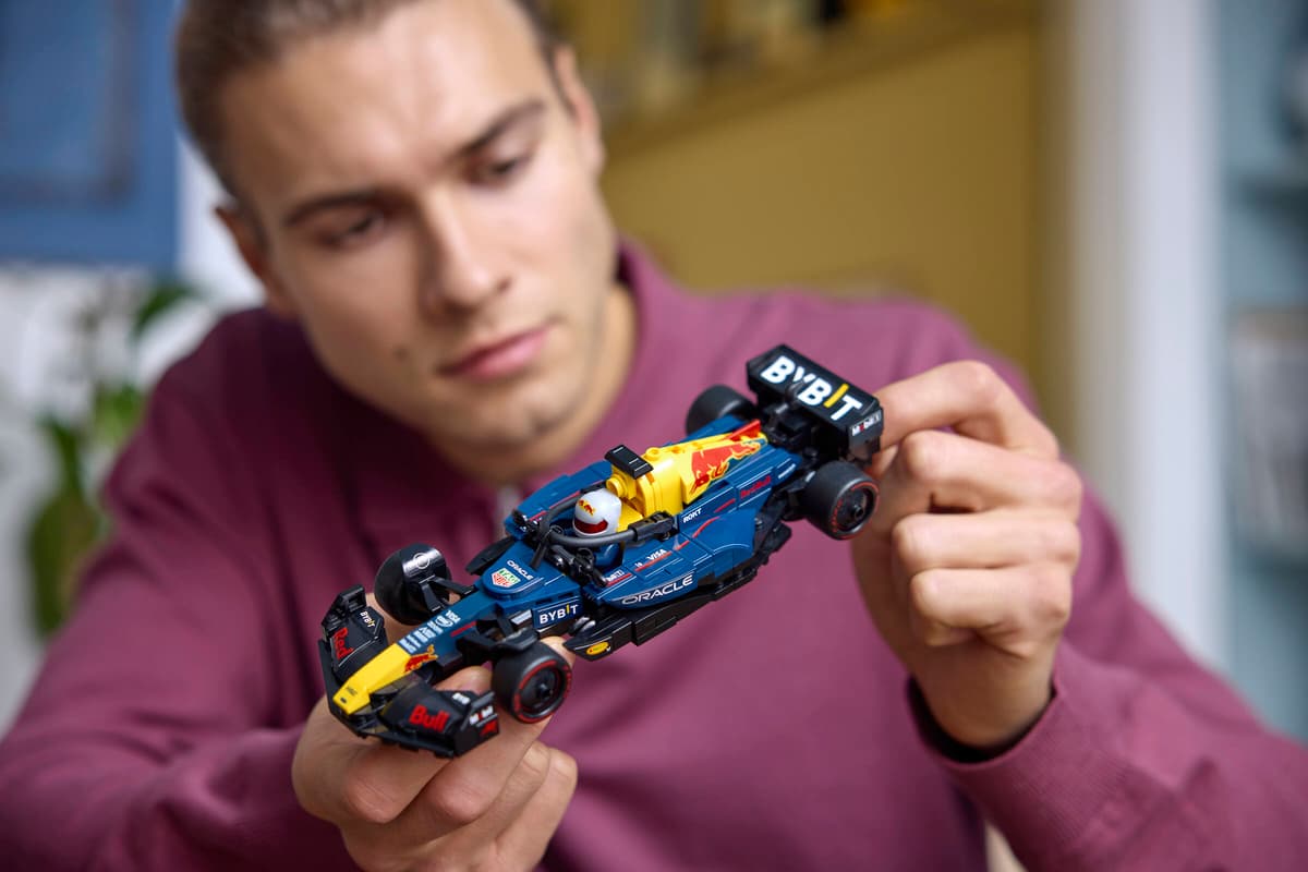 Lego 77243 Oracle Red Bull Racing RB20 F1 Race Car