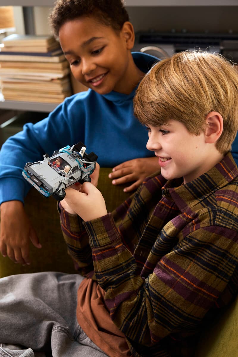Lego Speed Champions Time Machine from Back to the Future 77256