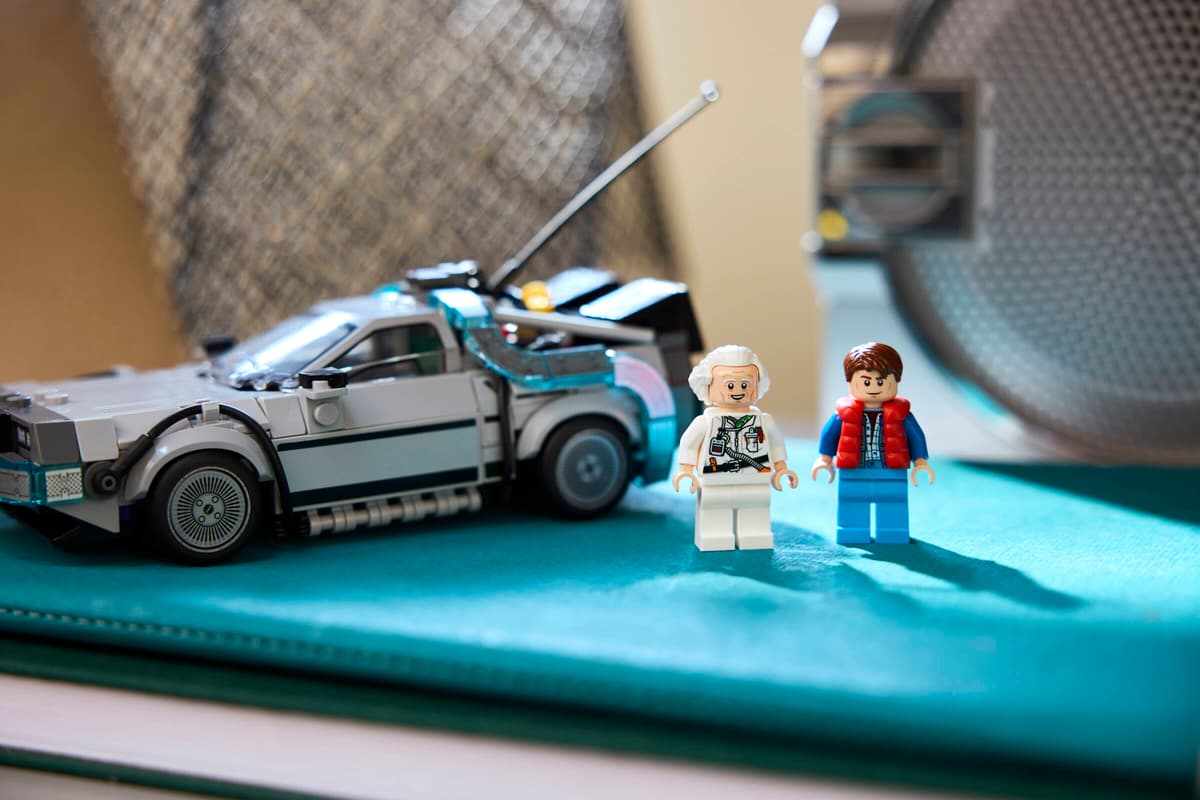 Lego Speed Champions Time Machine from Back to the Future 77256