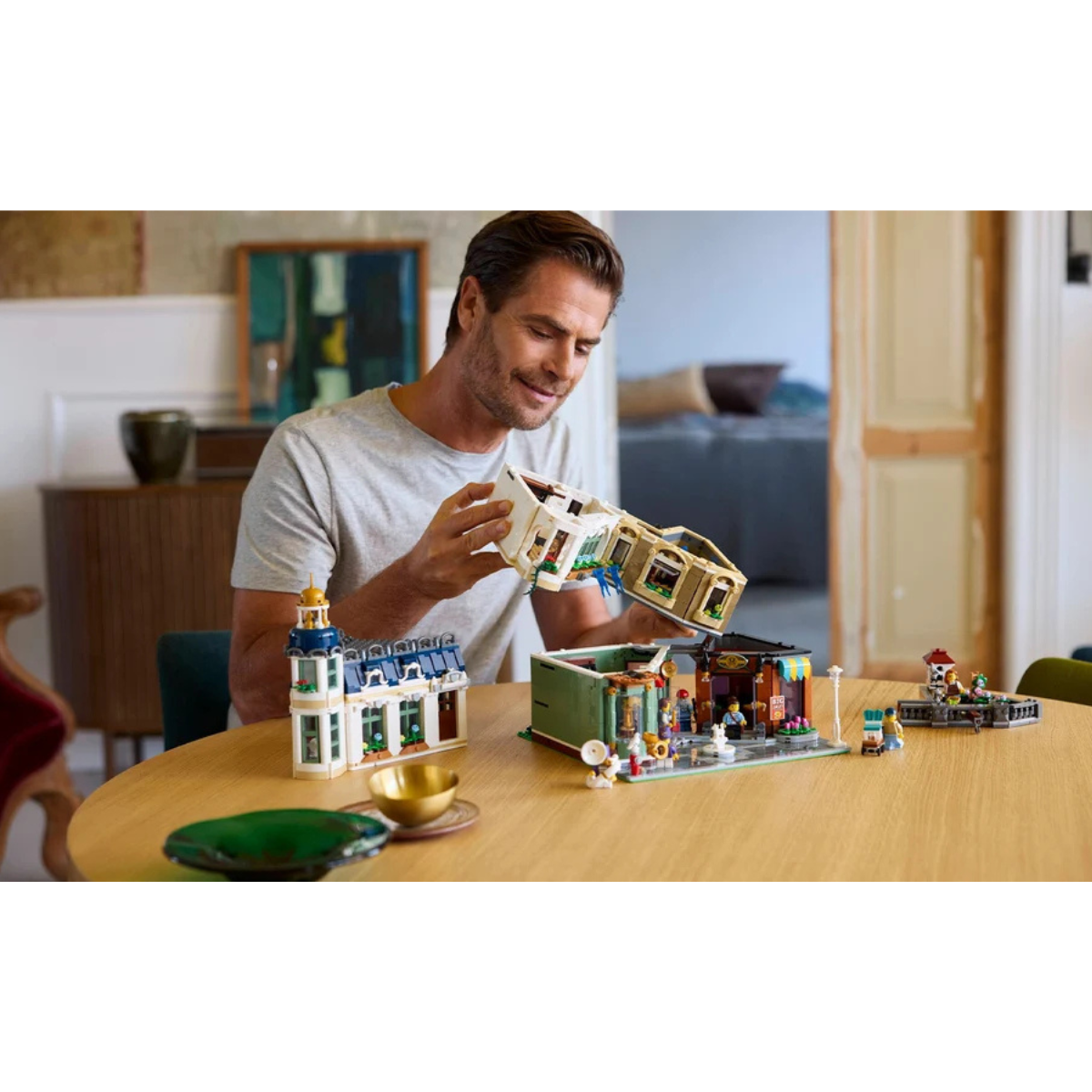 Lego Icons Shopping Street (11371)