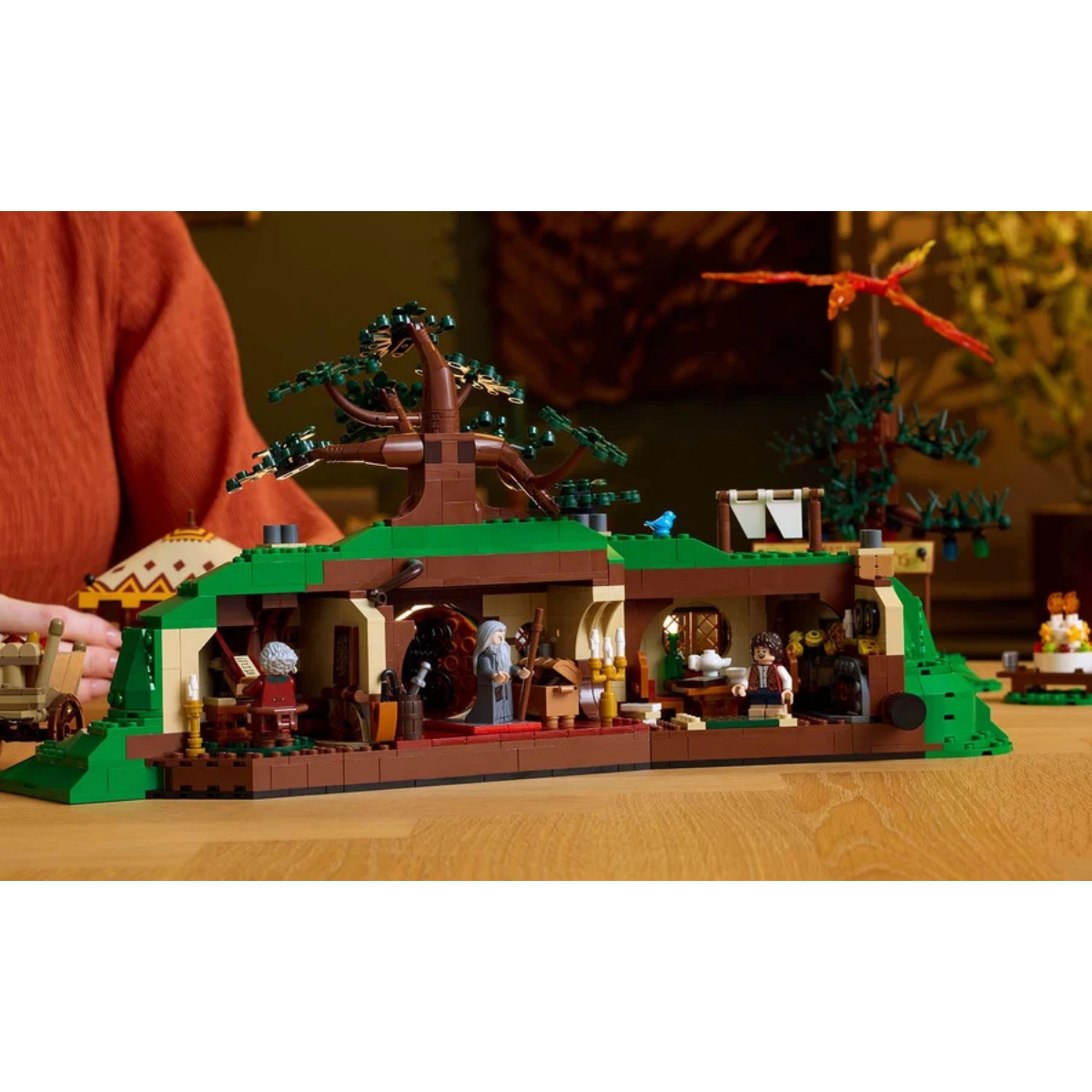 Lego Icons The Lord of the Rings: The Shire (10354)