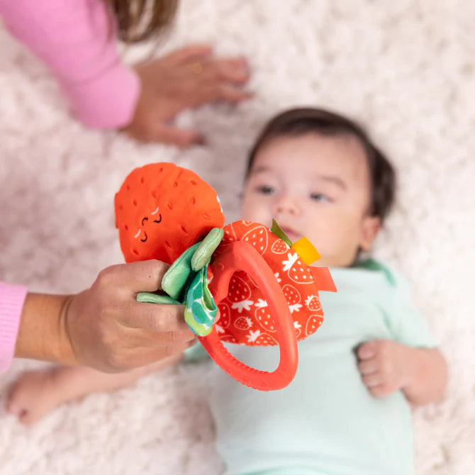 Melissa & Doug Peek-a-Boo Berry Take-Along Toy (Strawberry Take-Along Toy) 50742