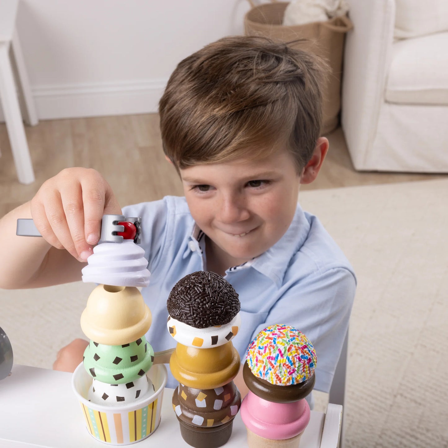 Melissa & Doug Scoop & Serve Ice Cream Counter (6074905)