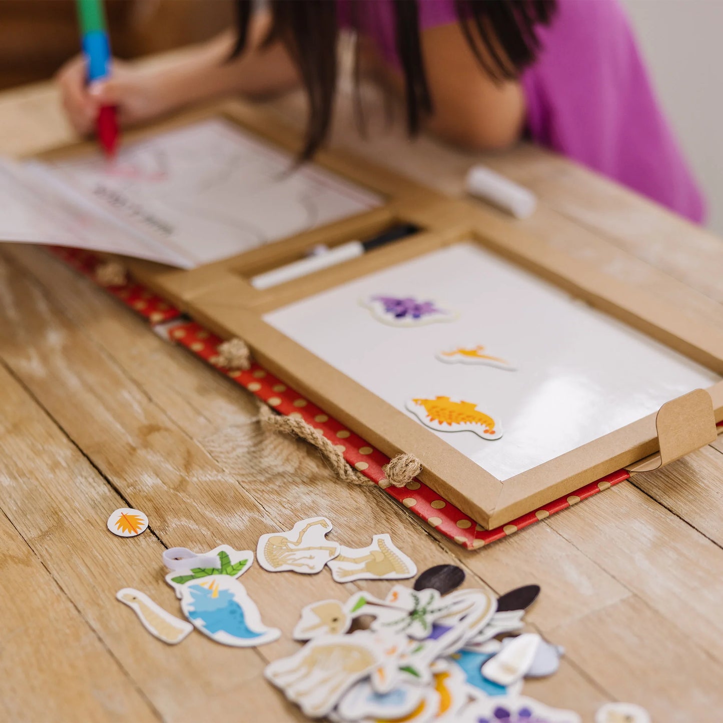 Melissa & Doug Play, Draw, Create Reusable Drawing & Magnet Kit – Dinosaurs