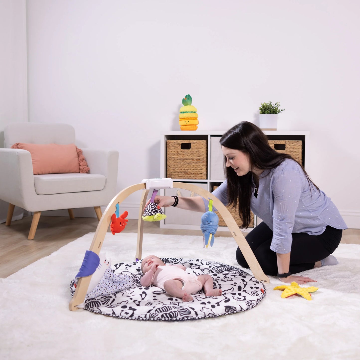 Melissa & Doug Ocean Easy-Fold Play Gym 30759